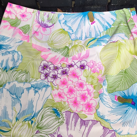 Tibi silk skirt with beautiful flower designs - Picture 2 of 6